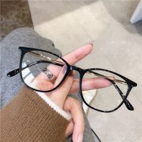 Photochromic Anti Radiation Eye Graded Glasses For Women Men Fashion Anti Blue Light UV400 Myopic Aesthetic Glasses Uni Sun Adaptive Glass Index 1.56 Astigmatism Computer Nearsighted Replaceable Eyeglasses Frames Auto Changing Color Sungl