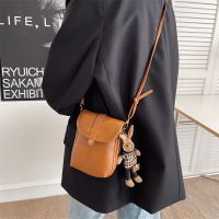 [COD] womens texture bag 2022 spring new simple square fashion all-match single shoulder Messenger mobile phone