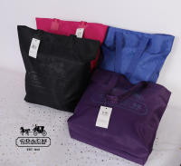 กระเป๋า C Nylon Waterproof Tote Bag Outlet แท้!! สินค้ามีพร้อมส่งในไทยค่ะ