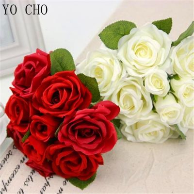 [AYIQ Flower Shop] YO CHO ผ้าไหมประดิษฐ์ดอกกุหลาบดอกไม้พวงมินิสีแดงกุหลาบสีขาวดอกโบตั๋นแต่งงานเจ้าสาวหน้าแรกพรรคตกแต่งคริสต์มาสดอกไม้ปลอม