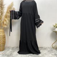 รอมฎอน Baju Raya Al แขนชุดแม็กซี่เดรสมุสลิม Abaya Muslimah ชุดแฟชั่นผู้หญิง Abayas สีพื้น