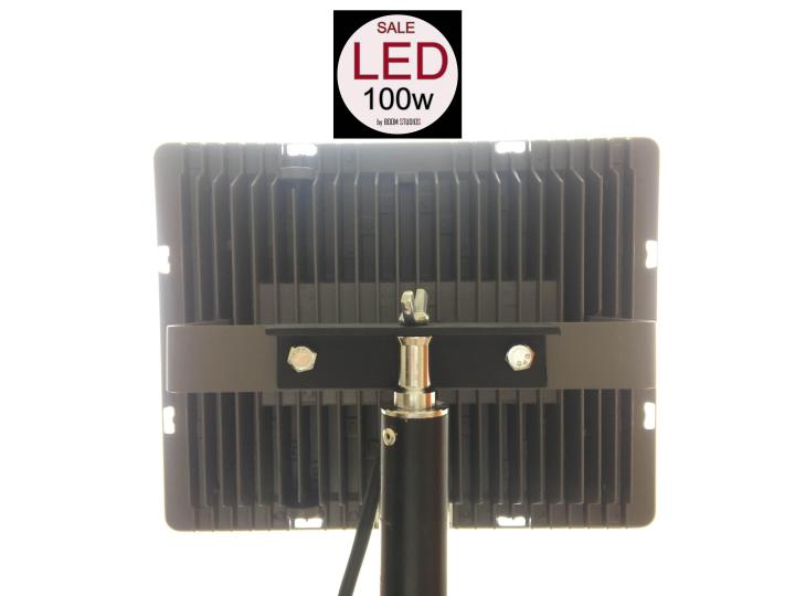 เพลทยึดไฟ OPPLE  LED 100W แบบประหยัด เข้ากับขาตั้งกล้อง ขาตั้งไฟพร้อมสกรู (สำหรับไฟ 1 หัว) คุ้มค่า ถูกที่สุด