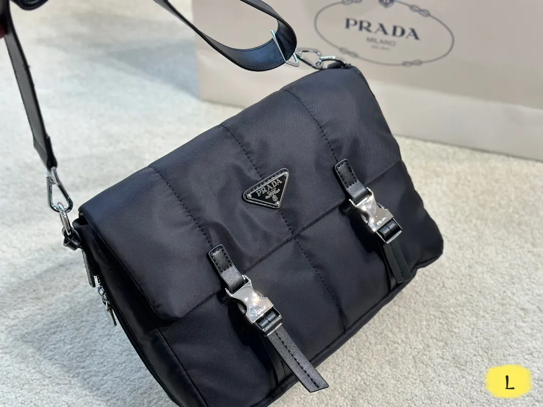 Bag Girl Original のPradaの Postman Bag High Tech Canvas Shoulder Bag Classic  Fashion Messenger Bag For Men And Women | Lazada