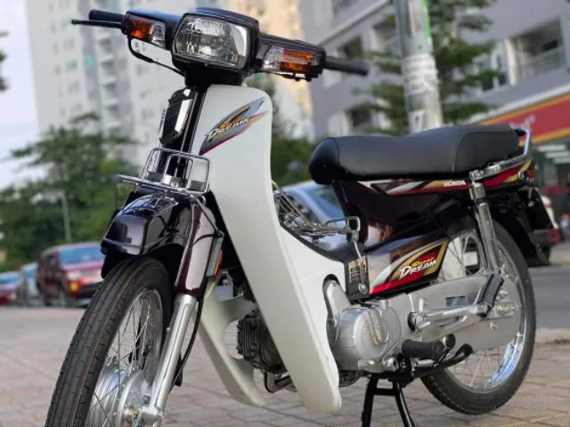 Honda Dream đời 2002 nguyên bản rao bán 300 triệu đồng