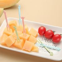 50pcs/bag fruit fork reusable fruit stick plastic home eating fruit cake dessert fork snack small fork