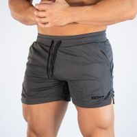 กางเกงขาสั้น ผช กางเกงขาสั้นผู้ชาย Gym Breathable Fitness Mens Training Muscle Comfortable Running Bodybuilding Fashion Brand Workout Quick-drying Sports Shorts