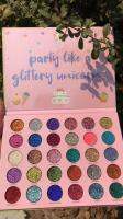 พาเลท Happy Unicorns Party Eyeshadow 30 สี สวยฟรุ้งฟริ้งสุดๆ เพิ่มความสดใสน่ามอง กลิตเตอร์แน่นๆ เปล่งประกายระยิบระยับตลับเดียวมาครบทุกสี