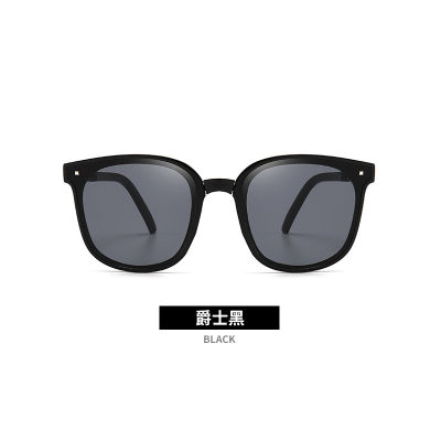 【Hot sales】 แว่นกันแดดแบบพกพาแบบพับได้ใหม่สำหรับผู้หญิงระดับไฮเอนด์ TikTok Xiaohongshu แว่นกันแดดโพลาไรซ์กันแดดแบบเดียวกันขายส่ง