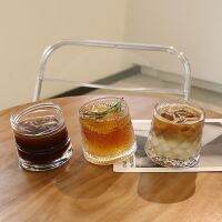 BLACKSMITH สร้างสรรค์และสร้างสรรค์ แก้วกาแฟแบบนอร์ดิก วินเทจ ใสสะอาด ถ้วยโรตารี่ แก้วลายนูน กระจกสำหรับผู้หญิง ชุดแก้วน้ำดื่ม สก๊อตสก๊อตช์