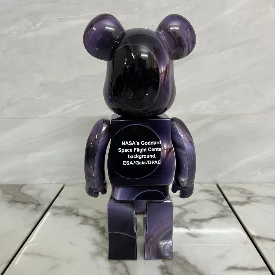 Mô hình gấu bearbrick nguy trang Bape hiện đại