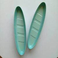 Le Creuset Underglaze ขนนกสีฟ้าที่มีสีสันจานขนมปัง Baguette ตารางซูชิจานผลไม้ลึก