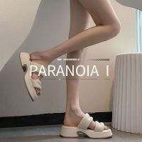 HOT”PARANOIA I รองเท้าแตะของผู้หญิงสวมด้านนอกฤดูร้อนสไตล์ร้อนสุทธิสีแดงทั้งหมดตรงกับรองเท้าแตะคำพื้นหนากันลื่นและรองเท้าแตะ