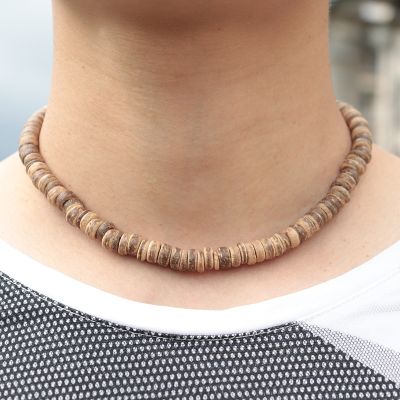 【CW】Diffone Natural Wood Necklace Men Minimalist Choker Necklace For Hombre Boy Vintage Coconut Shell Short Necklace Present For Him