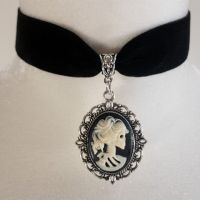 ⊕▼♞ Gothic Skull Queen Cameo Charm Choker For Women Fashion Witch Jewelry Accessories Gift Black Velvet Cameo Court Vintage Necklace