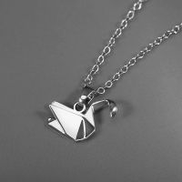 [COD] Cao Shi hot new creative paper crane short collarbone necklace female versatile