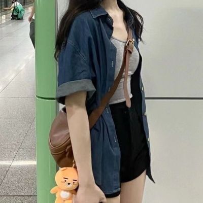 [Spot] denim short-sleeved shirt womens summer thin loose design Xiaozhong Fu Gugang style half-sleeved shirt 2023