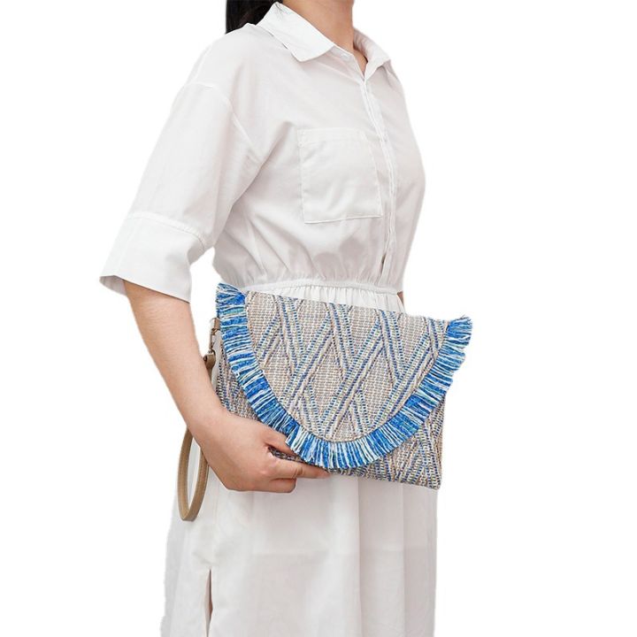 กระเป๋าคลัทช์พู่-cestlafit-store-กระเป๋าทอใหม่กระเป๋าแบบซองรูปสี่เหลี่ยมขนมเปียกปูนสำหรับผู้หญิงขายส่งกระเป๋าถือกระเป๋าฟาง