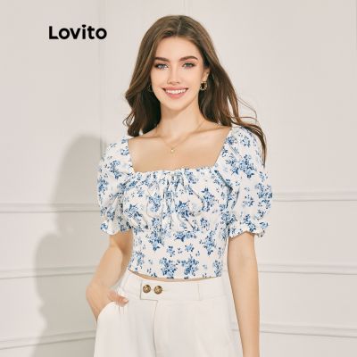 Lovito เสื้อเบลาส์จีบย่น แขนพัฟ คอเหลี่ยม ผูกเชือกด้านหน้า ลายดอกไม้ สไตล์โบโฮ แฟชั่นผู้หญิง L37LD064 (สีน้ำเงิน)