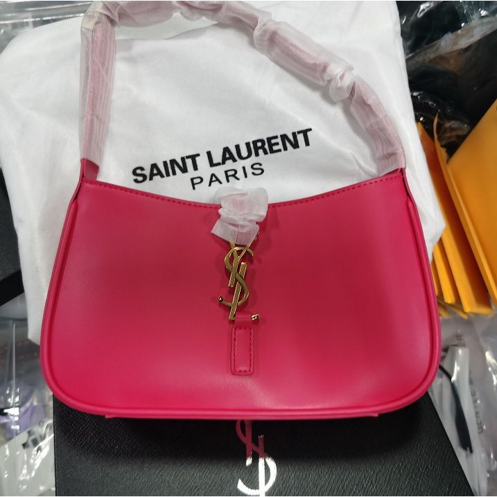 ใหม่-sai-t-laurent-monogram-hobo-bag-2022