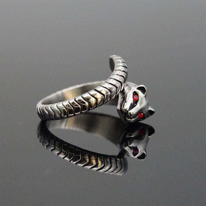 แหวนงูไทเทเนียมเหล็กชายมังกรนิ้วเหนือน้ำหญิงแหวนทับทิมฮิปฮอปพังก์คู่หางแหวน
