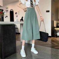 เสื้อผ้าแฟชั่นสำหรับสุภาพสตรี Han edition loose college female students suit 2023 wind short-sleeved shirt high waist width divided skirts two-piece legs