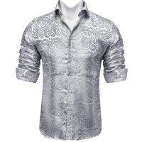 เสื้อเชิ้ตหรูหราสำหรับผู้ชาย1ตัวเสื้อแขนยาวใยสังเคราะห์ผ้าไหมลาย Paisley เสื้อสำหรับงานแต่งงานปาร์ตี้ติดกระดุมเสื้อออกแบบเสื้อผ้าสำหรับผู้ชาย