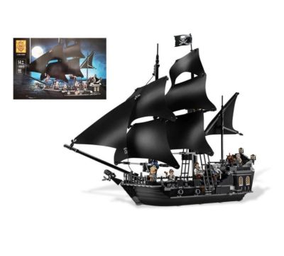 ตัวต่อ Lion King 180045 : Pirates of The Caribbeans : The Black Pearl จำนวนตัวต่อ 808 ชิ้น