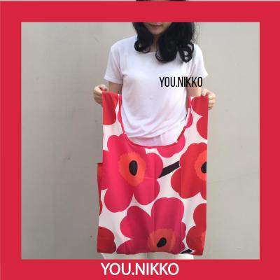 กระเป๋าผ้าร่มพับได้ Marimekko Smartbag - ดอกแดงใหญ่ ของแท้ 100% YOU.NIKKO