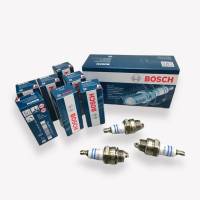 หัวเทียน BOSCH (บ๊อช) อะไหล่สำหรับเครื่องตัดหญ้า / เลื่อยยนต์ 2 จังหวะ (01-0556)