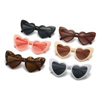 【cw】 Love Heart Shaped Sunglasses Children Big Frame Fashion Cute Retro Cat Eye Vintage Sun Glasses UV400 Protection Unisex Eyewear