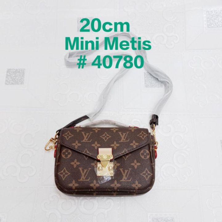 40780 Pochette Metis (with box))