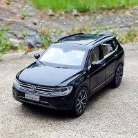 รถโฟล์คสวาเก้น1:32รถ Tiguan Suv โลหะผสมของเล่นโมเดลรถ Diecast รถยานพาหนะดึงเสียงและไฟสำหรับของขวัญของเล่นเด็กชายเด็ก