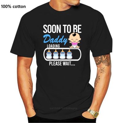เสื้อยืดสีดำอินเทรนด์เสื้อยืด พิมพ์ลาย Promoted to Daddy Est 2022 Soon to be Dad Husband ของขวัญ สําหรับผู้ชาย S-5XLS-4X