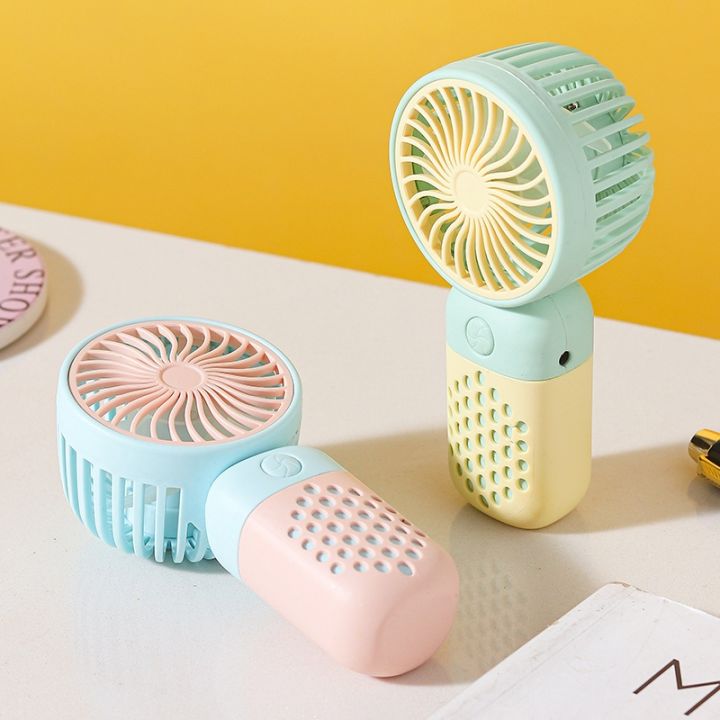 cod-พัดลมพกพา-mini-usb-fan-พัดลมมินิน้อง-รุ่นใหม่สีสันสดใส-พกพาสะดวก-พัดลมตั้งโต๊ะ-พัดลมพกพาชาร์จ-สำหรับใช้ในที่ทำงานหรือท่องเที่ยว-มีสีสันสดใส-พกพาสะดวก-ชาร์จผ่าน-usb-port-แบบ-mini-พร้อม