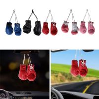 【jw】∏  luvas de boxe em miniatura perfuração carro pendurado pingente modelo decoração espelhos retrovisores estilo