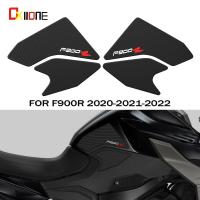 แผ่นถังน้ำมันด้านข้างสำหรับ BMW F900R 2020-2022 2021 F 900 R สติกเกอร์ป้องกันการลื่นอุปกรณ์เสริมรถจักรยานยนต์ใหม่พร้อมโลโก้