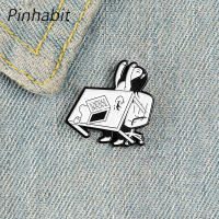 Pinhabit เหนื่อยที่จะทำงานเคลือบขาเข็มกลัดสีขาวสีดำที่กำหนดเอง