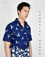 เสื้อเชิ๊ตชายพิมพ์ลายดอกบัวทรงซาฟารี 3 กระเป๋า-330