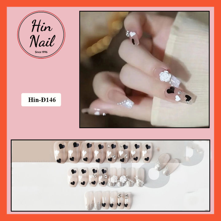 Thật xứng đáng khi bạn dành chút thời gian để thực hiện những chiếc nail đính hoa đẹp mắt. Hãy tự tin khoe với bạn bè và người thân về vẻ đẹp hoàn hảo của đôi tay bạn.