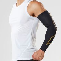 2XU-Unisex-MCS ELITE COMP ARM GUARDS รุ่น UA3513A-BLKGLD