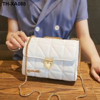 Female bag 2022 new female shoulder joker diamond lattice chain worn brim lock