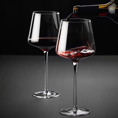 คริสตัลเบอร์กันดีสำหรับใช้ในบ้านแก้วก้านยาวไวน์แดงหรูหราทรงสี่เหลี่ยมสไตล์นอร์ดิกองุ่นมีเอกลักษณ์