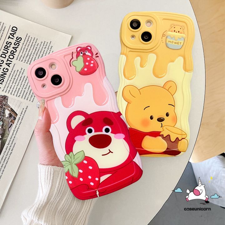 เคสโทรศัพท์มือถือ-tpu-นิ่ม-ปิดด้านหลัง-ลายการ์ตูนหมีพูห์-สตรอเบอร์รี่น่ารัก-สําหรับ-iphone-14-13-12-xr-6-6s-8-7-x-xs-2020