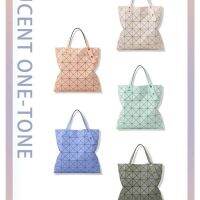 Issey Miyake เล็บสี2023 March Limited 6ช่อง6X6ช่องไหล่เดี่ยวแบบพกพาจี้ห้อยสร้อยข้อมูลรูปกระเป๋าถุงเลเซอร์