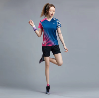 Li Ning เสื้อเทนนิสแห้งเร็วระบายอากาศได้ดีสำหรับฤดูร้อน2023สำหรับทั้งหญิงและชายใหม่สำหรับกีฬาวิ่งบาสเกตบอลการฝึกใส่สบายดูดซับเหงื่อ