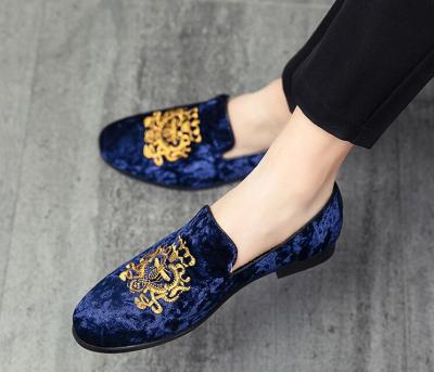 2020 New Fashion Men British Velvet embroidery oxford Formal shoes Male Wedding prom Homecoming Shoes Sapato Social Masculino