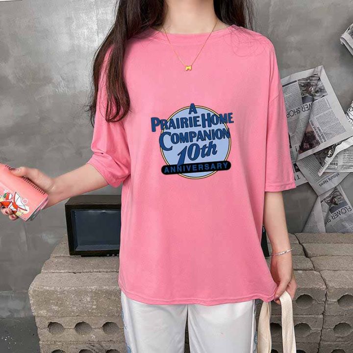 พร้อมส่ง-fashion-dress-shop-เสื้อแขนสั้น-เสื้อยืด-น่ารัก-ลายเท่ๆ-a-prairie-home-companion-10th-แฟชั่นเกาหลี