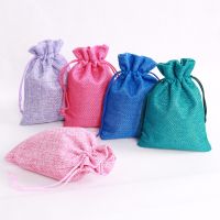 50pcs/Lot 7x9 9x12 10x14 13x18 15x20cm Jute Bags Xmas Gift Drawstring Pouch Cotton Linen Gift Packaging Bags Jewelry Storage Bag