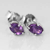 ต่างหูเงินแท้ชุบทองคำขาว แบบแกน ประดับพลอยธรรมชาติแท้ อเมทิสต์ (Amethyst)  รูปวงรี : มณีธารา MT Jewelry (ge340-5)