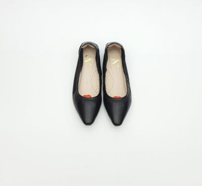 [พร้อมส่ง] ::ทรงเล็กบวกเพิ่ม1 ไซส์::สินค้าลดราคาไม่รับเปลี่ยนคืน::Zenachoo รองเท้าส้นแบน หนังแกะแท้ Classic Softy สี Black